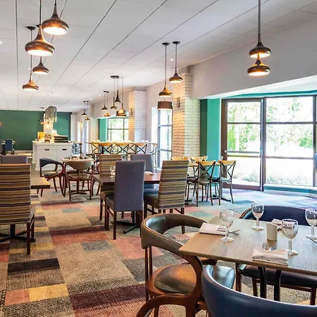 Novotel Newcastle Airport-3